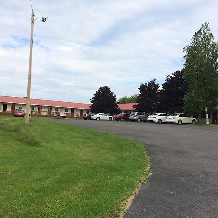 Port Lodge Motel Пуласкі Екстер'єр фото