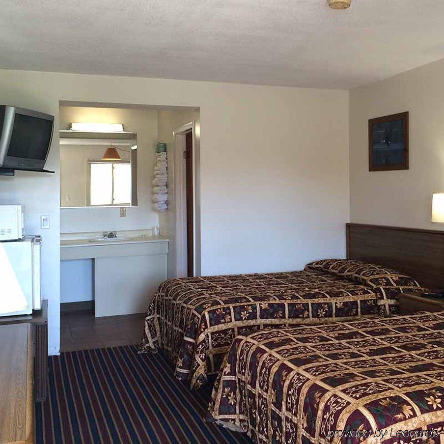 Port Lodge Motel Пуласкі Екстер'єр фото