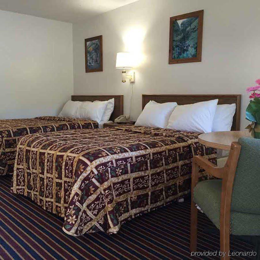 Port Lodge Motel Пуласкі Екстер'єр фото