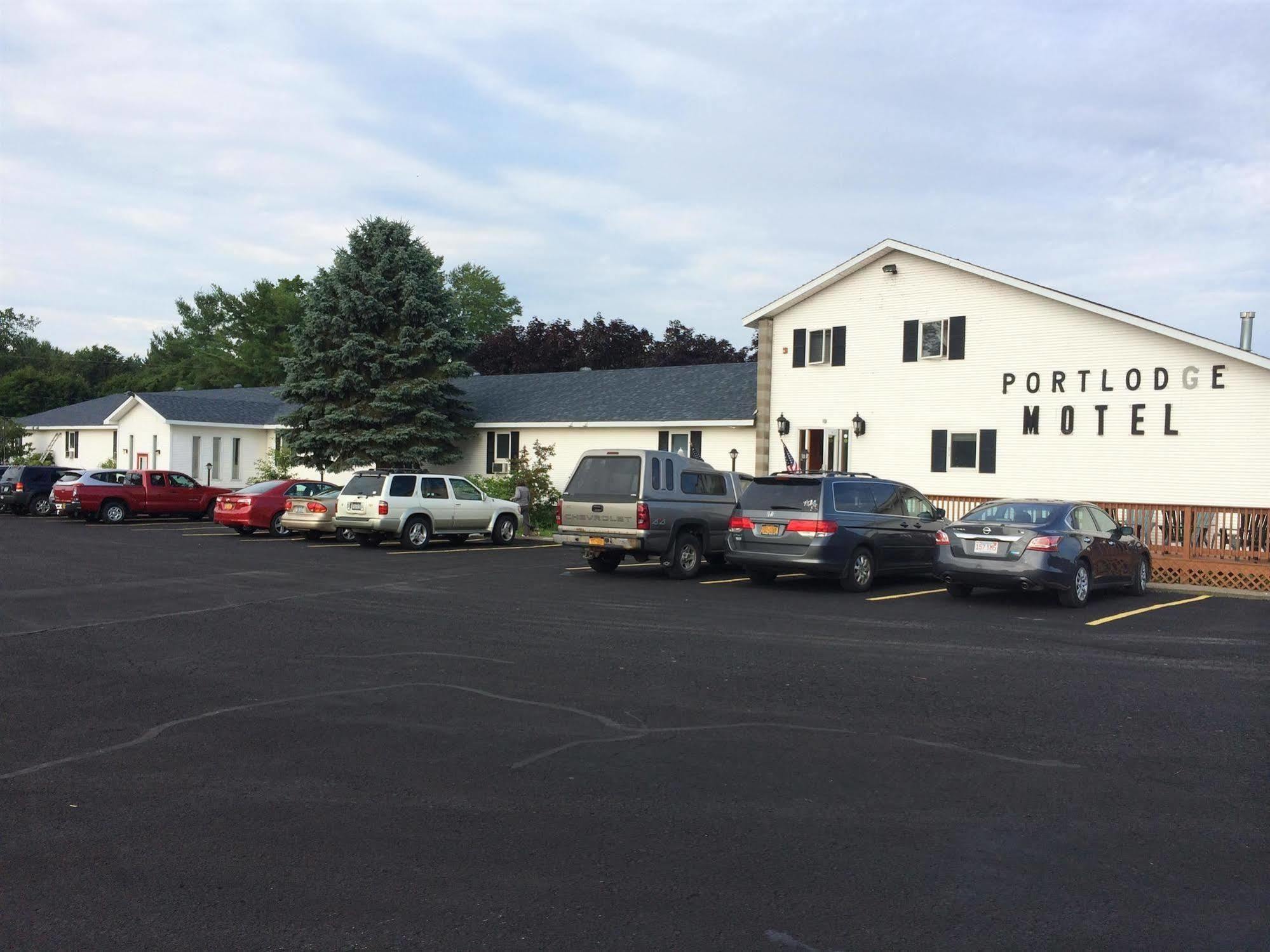 Port Lodge Motel Пуласкі Екстер'єр фото
