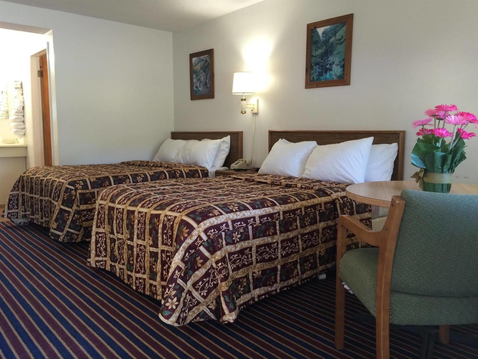 Port Lodge Motel Пуласкі Екстер'єр фото