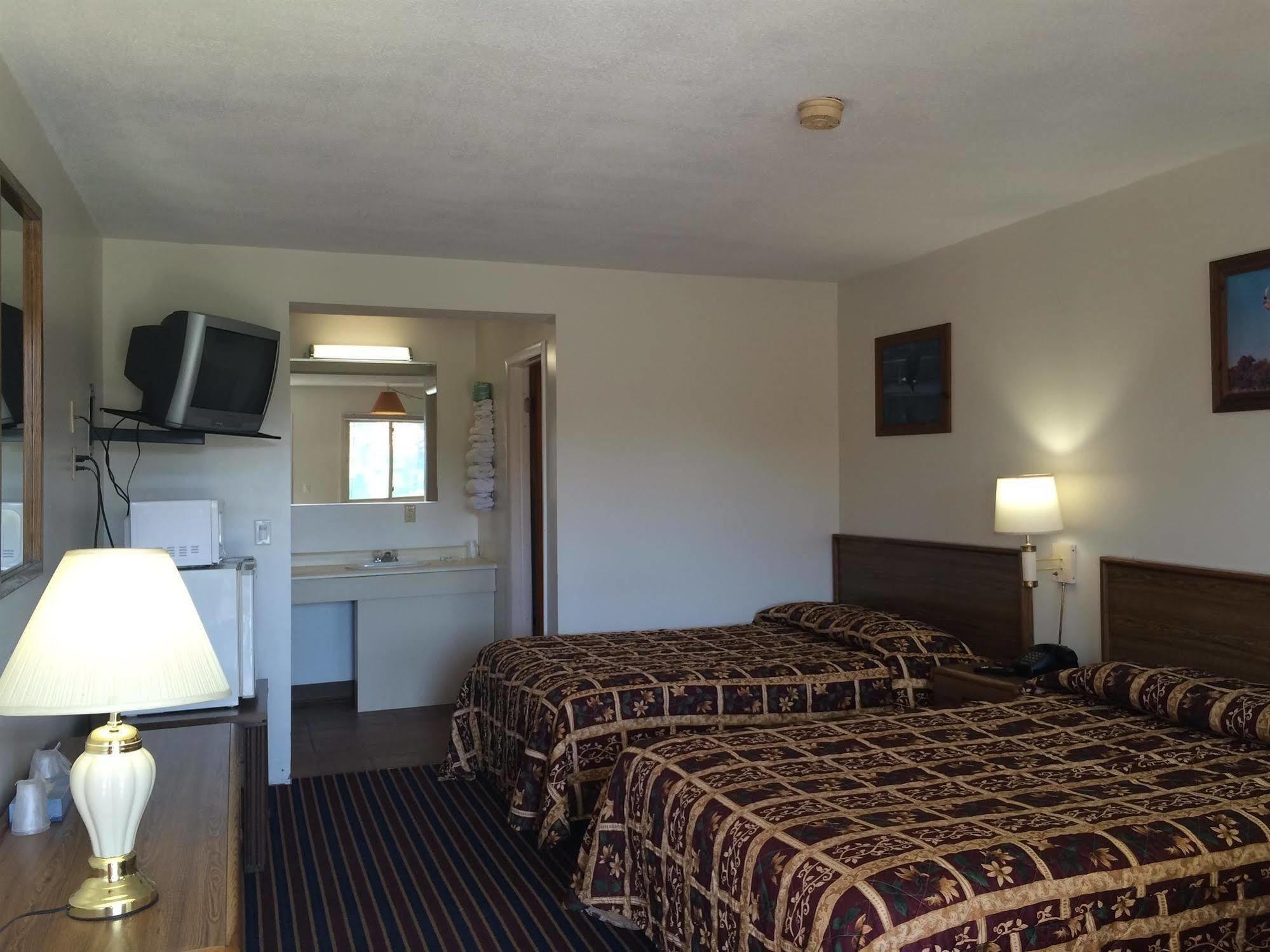 Port Lodge Motel Пуласкі Екстер'єр фото