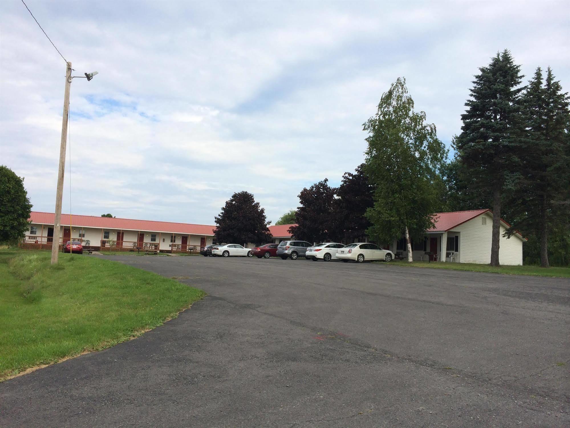 Port Lodge Motel Пуласкі Екстер'єр фото
